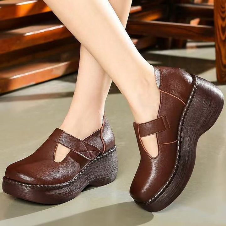 Dame Plateau-sandaler med justerbare stropper og elegant afslutning Stilla