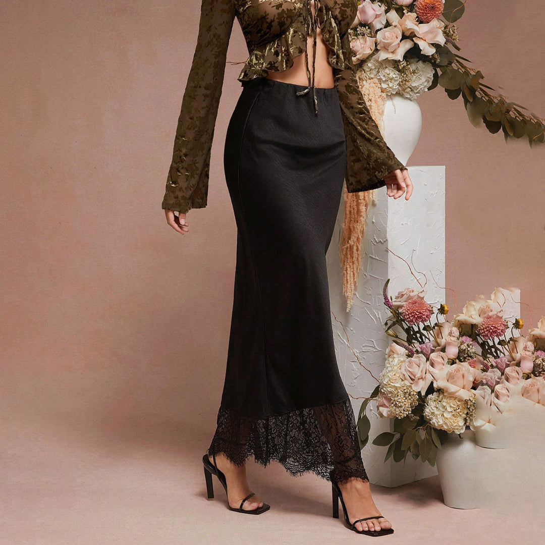 Dame maxijuh med blomsterkant og elegant kant Skovae