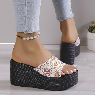 Dame plateau-sandaler med legende hjerte-design Stilla