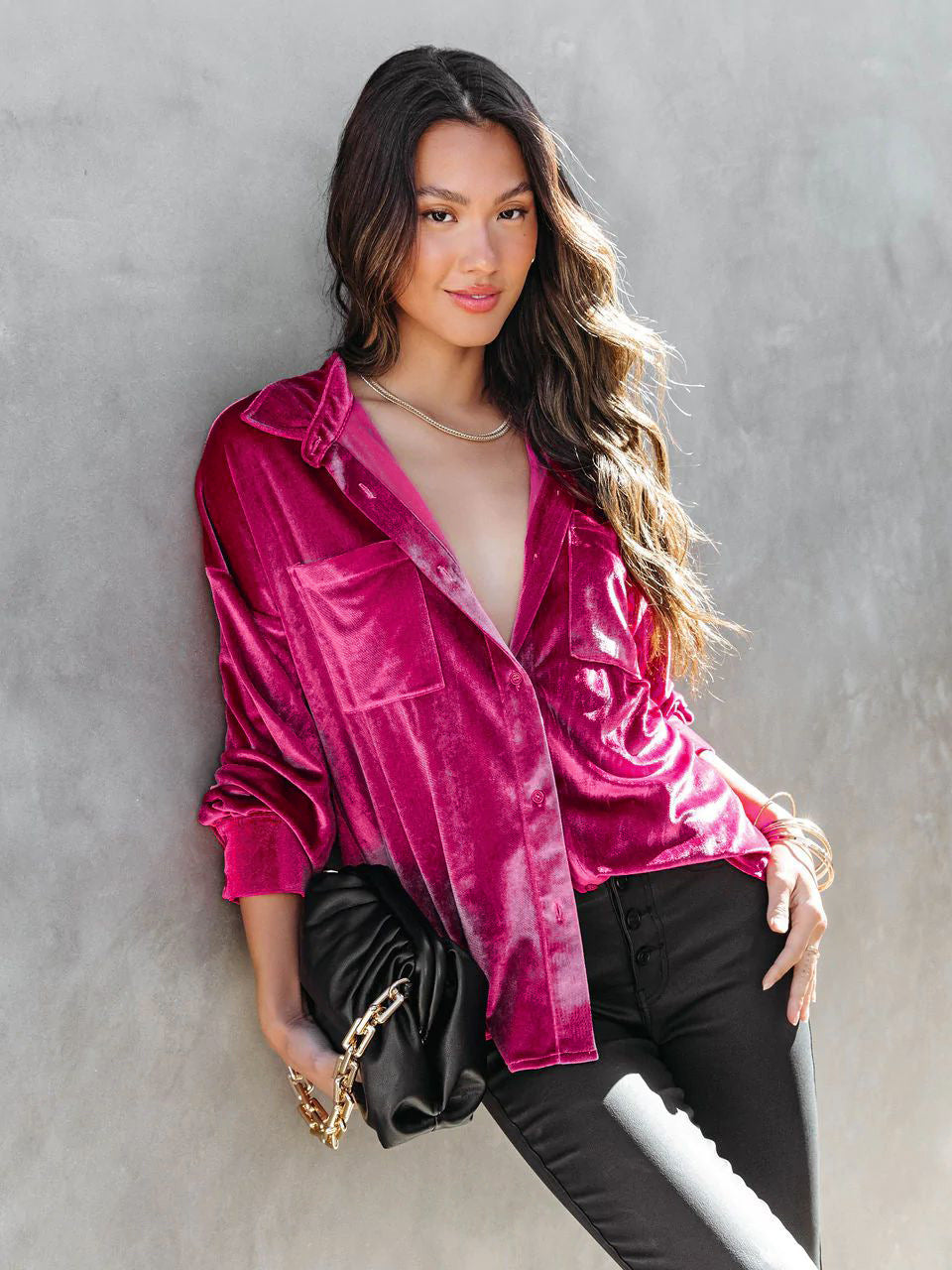 Dame elegant veloursbluse med klassiske lommer og fashionable detaljer Stilla