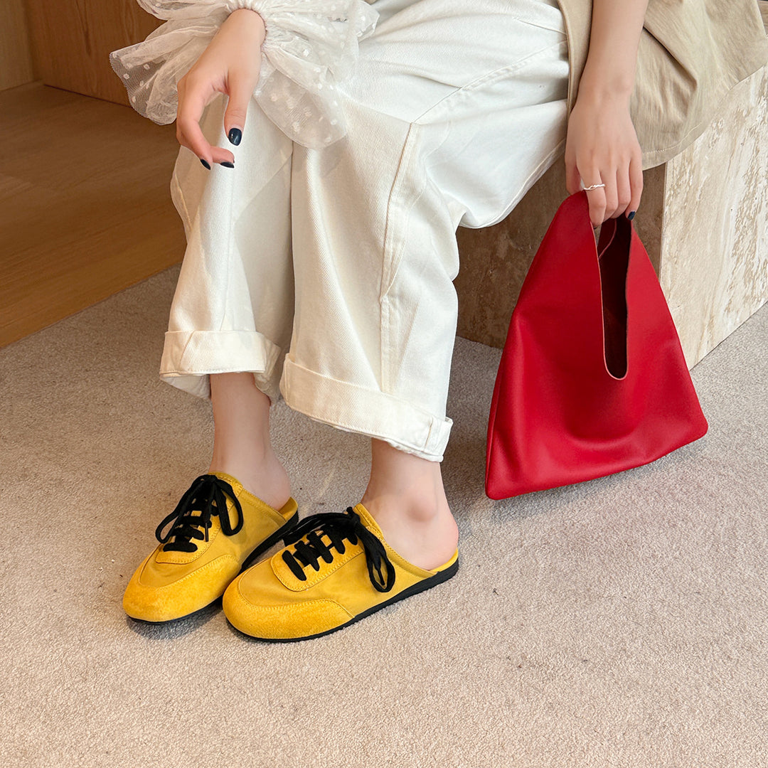 Femme Stilfulde Slip-On Sneakers med innovativt snørredetalje Stilla