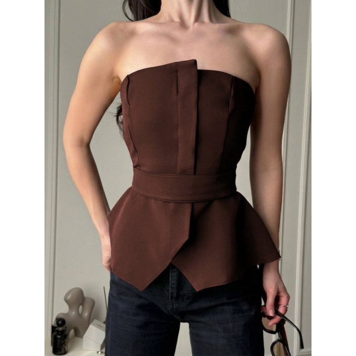 Damen Tailliertes Oberteil mit strukturiertem Design und schicker Rüsche Skovae