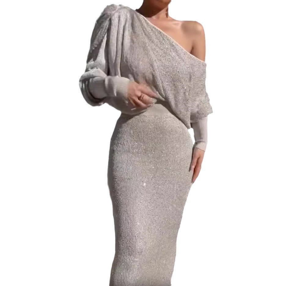 Kvindernes Glamourøse Strikkjole med Glitrende Pailletter og Off-Shoulder Design