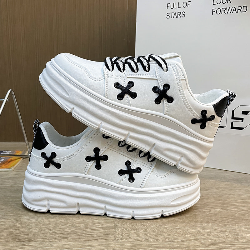 Dame Mode Sneakers med tykk plateau sål og unikt snøre design Stilla