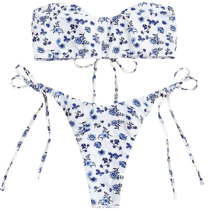 Dame bandeau-bikini med florale accenter og legende snørredetalje Skovae