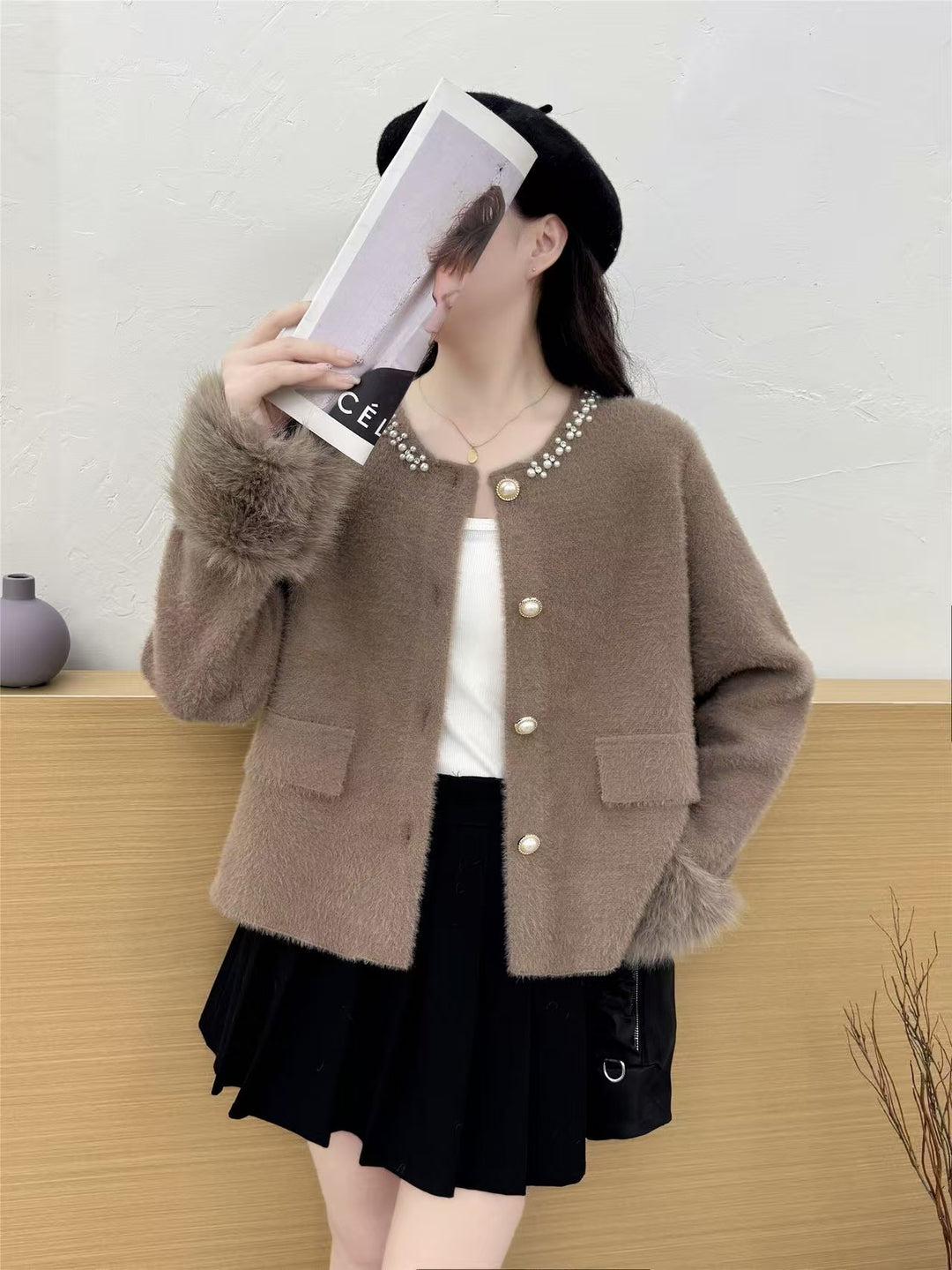 Damer elegant cardigan med perle dekoration og fluffy ærmer Stilla