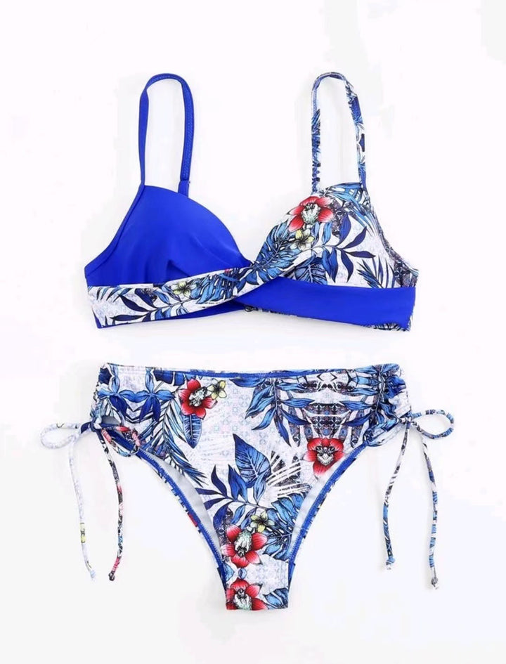 Dame To-delt Bikini-sæt med blomstret trusse og justerbare stropper Stilla
