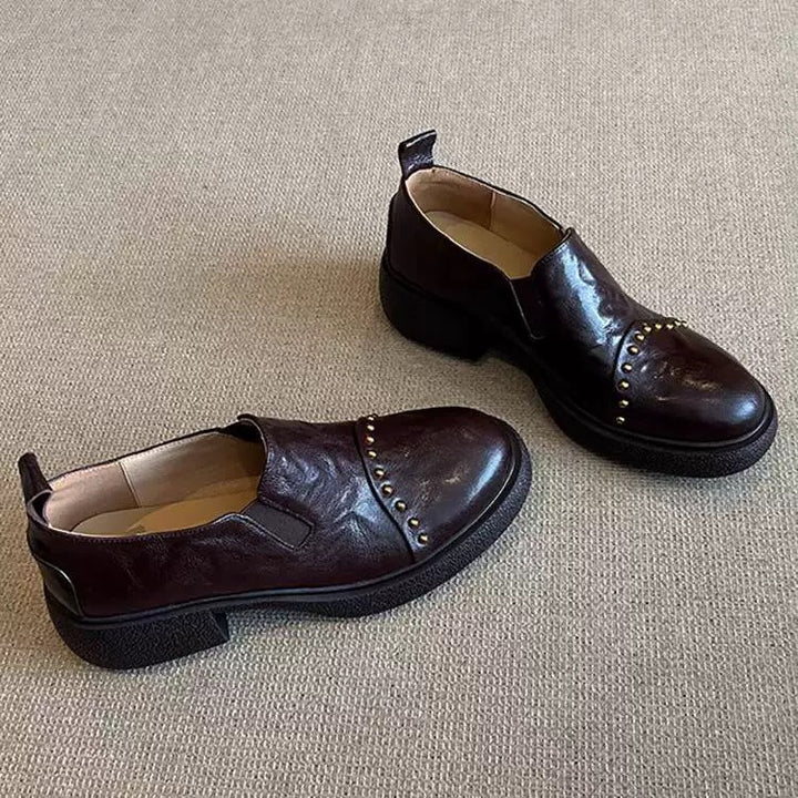Dame Mode Slip-ons med glitrende nitter og komfortabel sål Stilla