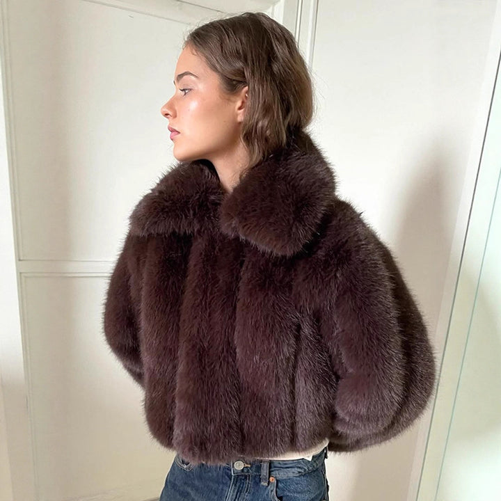 Dame kunstpelsjakke i moderigtig cropped-stil Stilla
