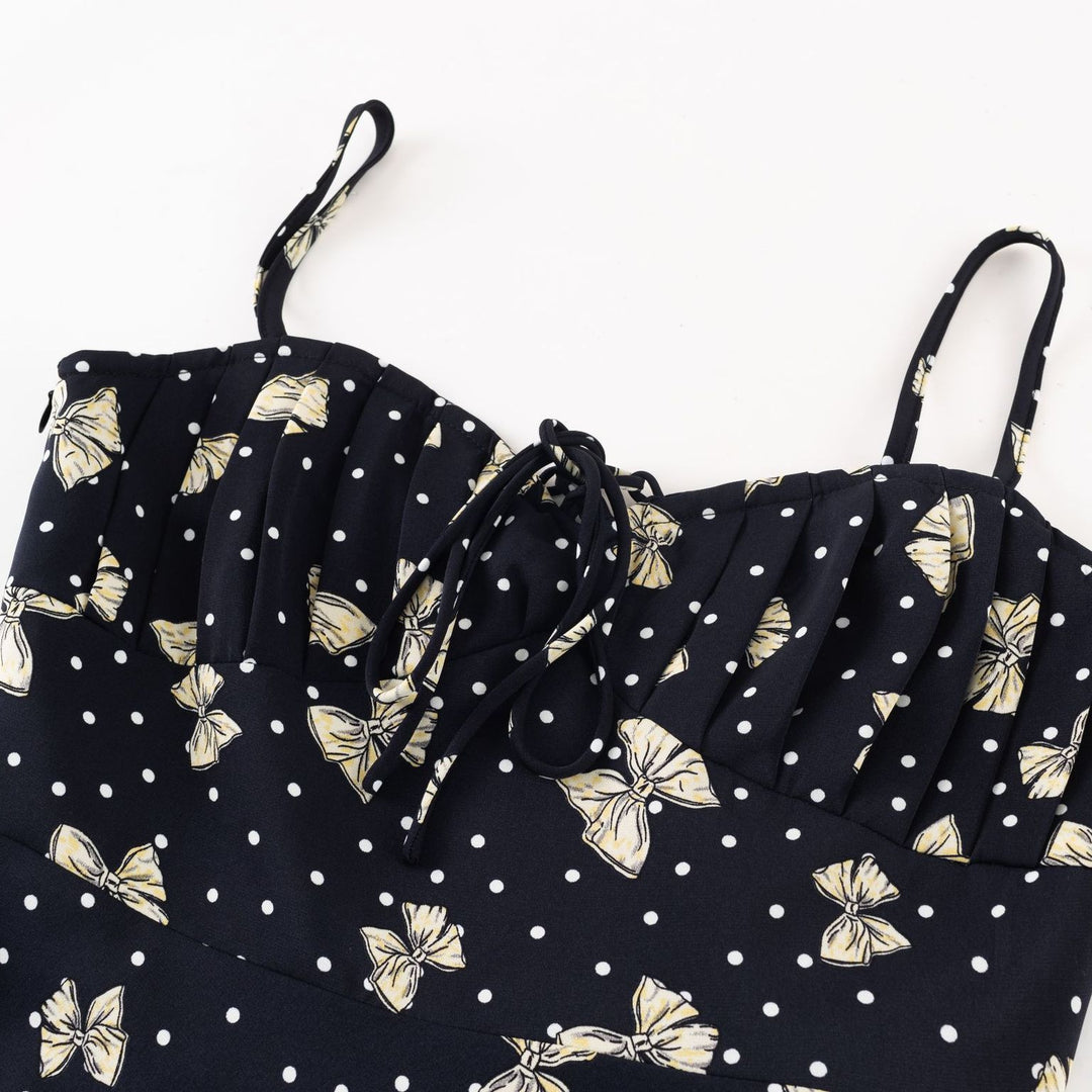 Dame sommerkjole med delikat sommerfugl- og prik-design Stilla