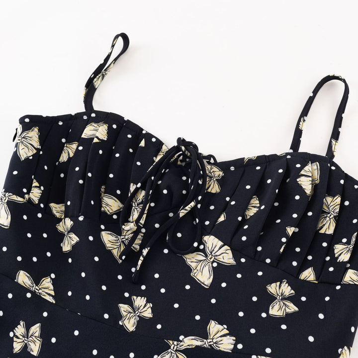 Dame sommerkjole med delikat sommerfugl- og prik-design Stilla