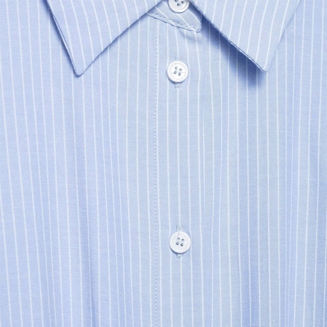 Damebluse med asymmetrisk knude og raffineret drapering Skovae