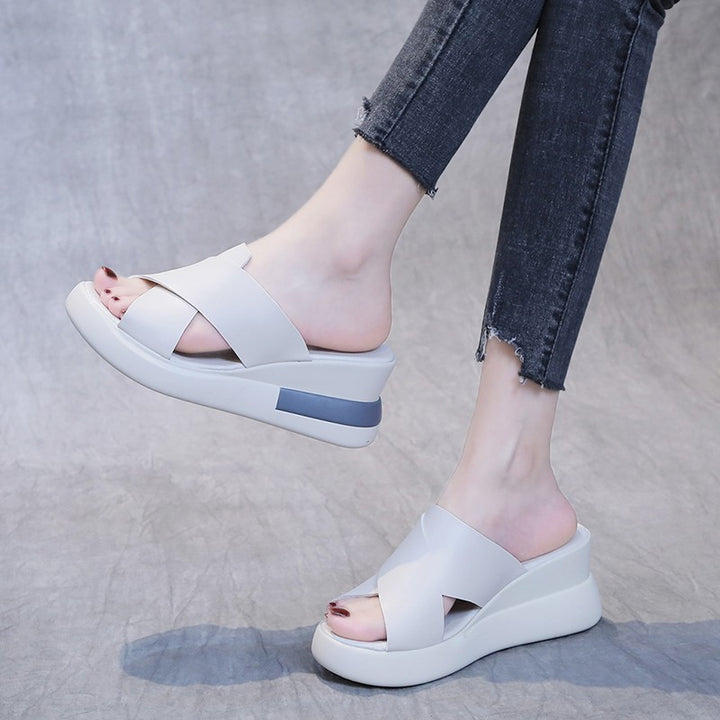 Dame nan Plateau-Pantolette med krydsede læderlook-remme og ergonomisk indlægssål Skovae