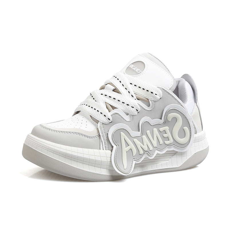 Dame Sporty Sneakers med unikt design og innovative snøringssystemer Stilla