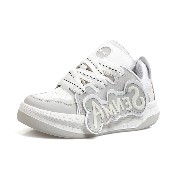 Dame Sporty Sneakers med unikt design og innovative snøringssystemer Stilla