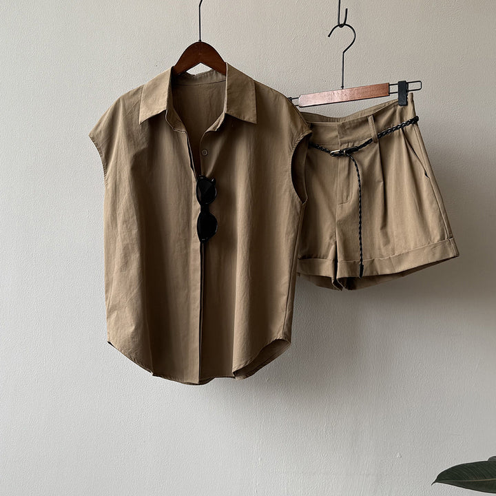 Dame afslappet sæt bestående af ærmeløs bluse og shorts med justerbar talje Stilla