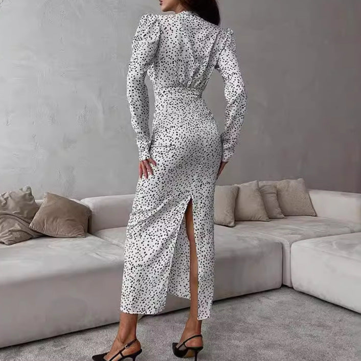 Dame Midi-kjole med elegante flæse detaljer og figursyet silhuet Stilla