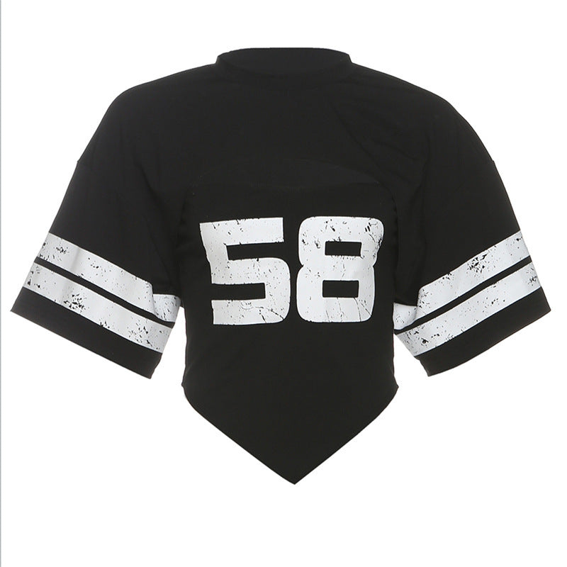 Dame Sporty Crop-T-Shirt med trendy cut-out og vintage nummertryk Stilla