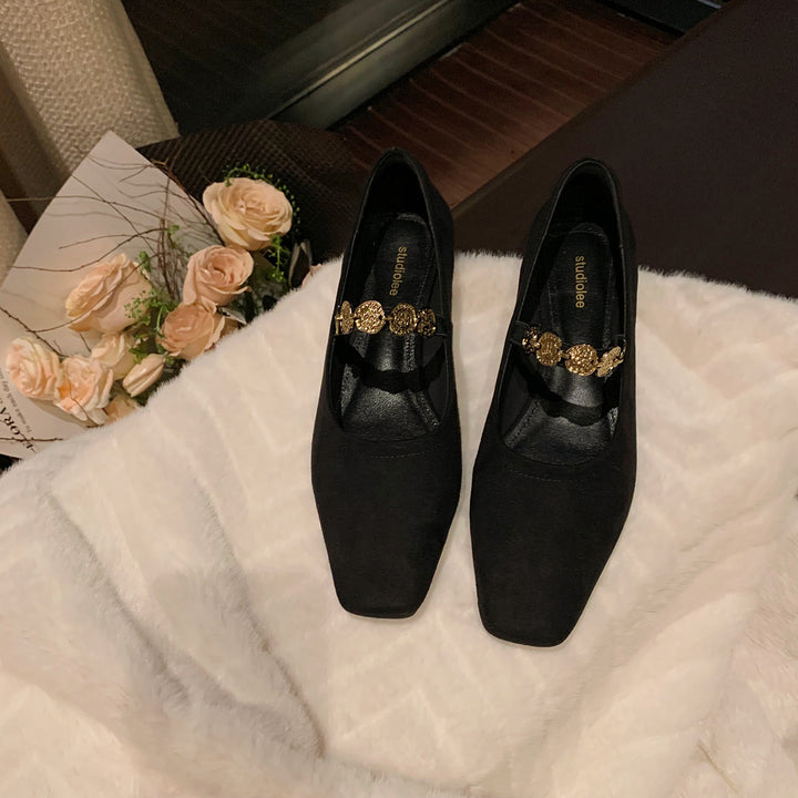Dame elegante firkantede tå slippers med dekorativ kæde detalje Stilla