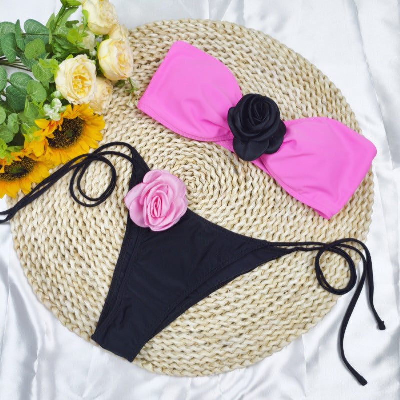 Dame bikini med florale detaljer og elastiske stropper Skovae