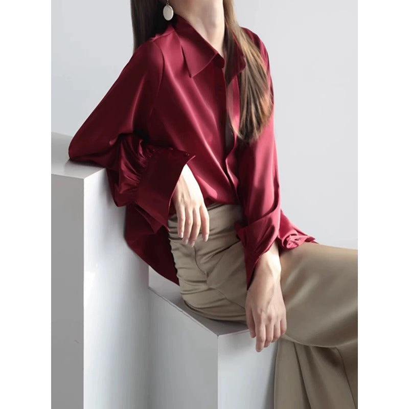 Dame elegant, flydende bluse med ædel satin-finish og raffinerede pufærmer Stilla
