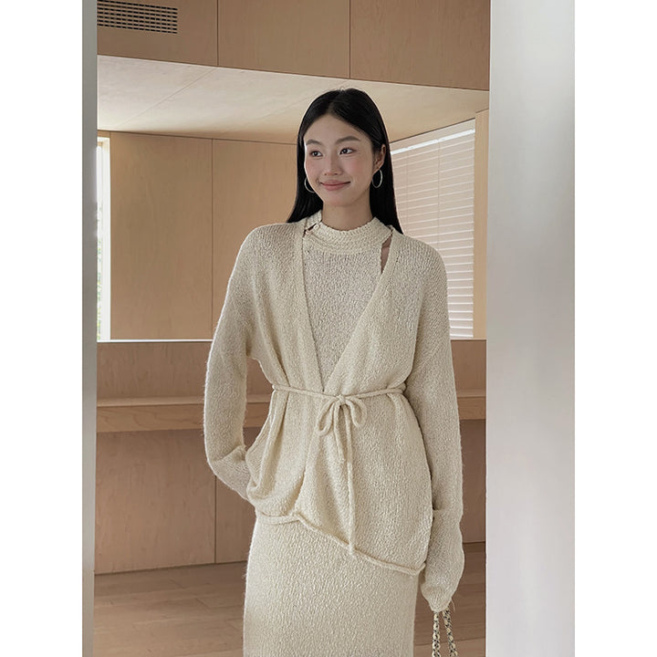 Dame elegant strikket ensemble med åben skulder og relaxed fit Stilla