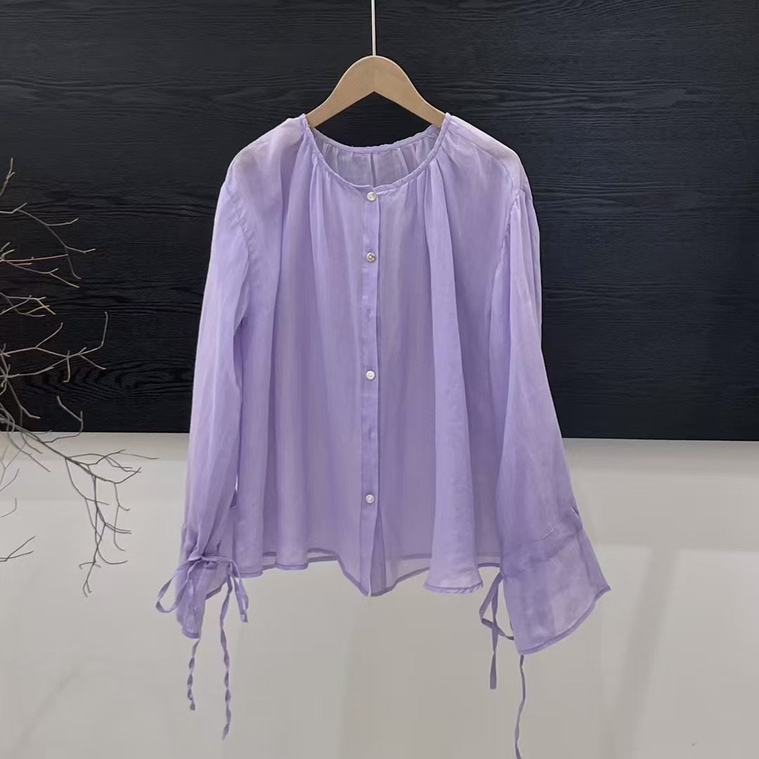Femme Let Button-Up-Bluse med justerbare bindebånd Stilla