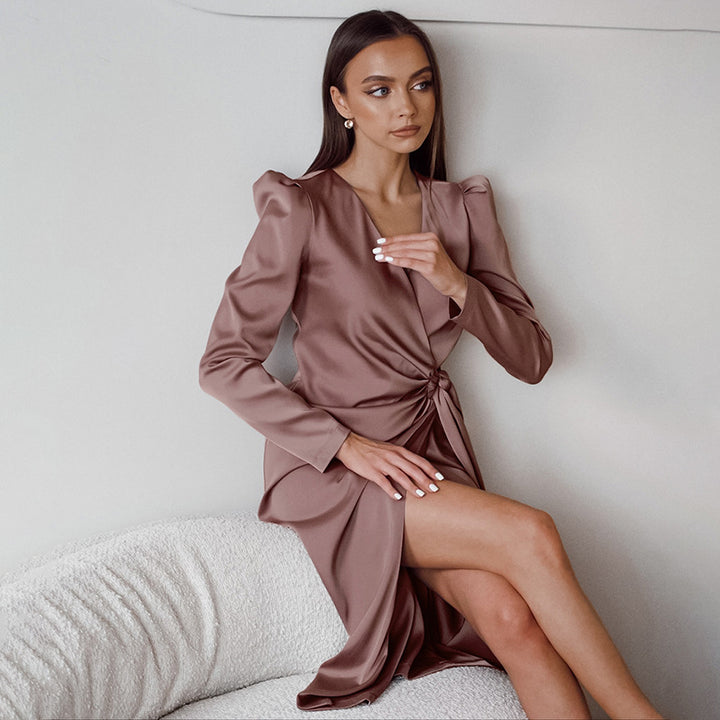 Dame wrap kjole med elegant drapering og lange ærmer Stilla
