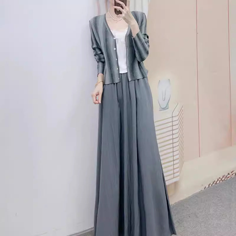 Dame elegant strikcardigan med moderne knapdetaljer og afslappet snit Stilla