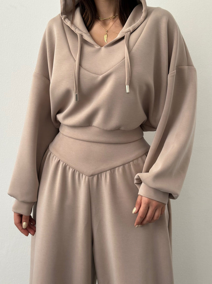 Kvinders afslappede sport loungewear sæt med cropped hoodie og brede bukser