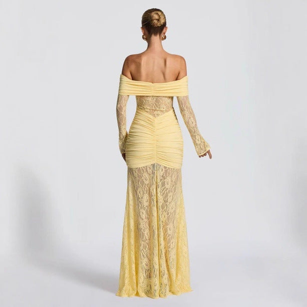 Dame Off-Shoulder Blondekjole med raffinere Flæsedetaljer Stilla
