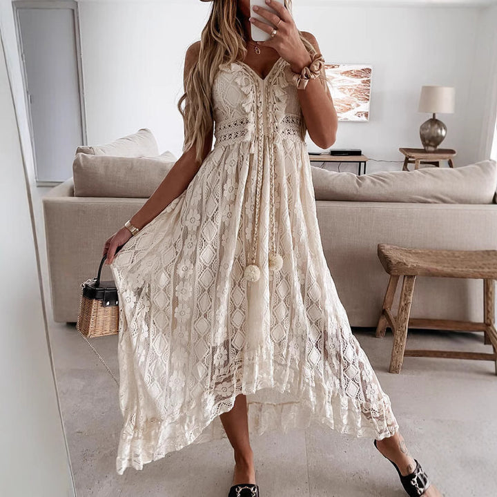 Dame Boho-maxikjole med filigrane spidsaccentuer og flydende snit Stilla
