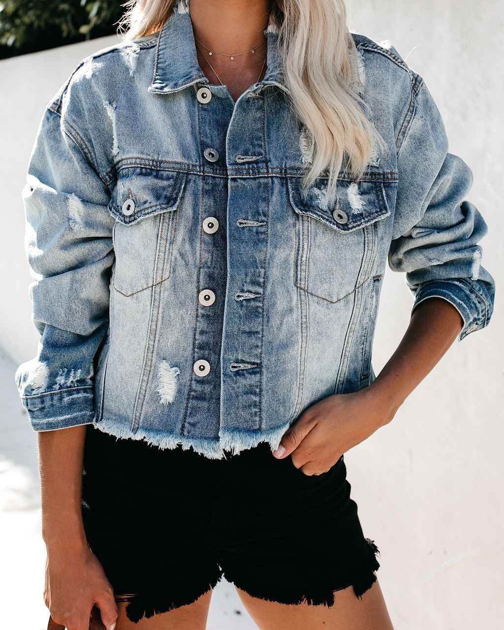 Dame afslappet denimjakke med stilfuldt used-look og iøjnefaldende frynser Stilla