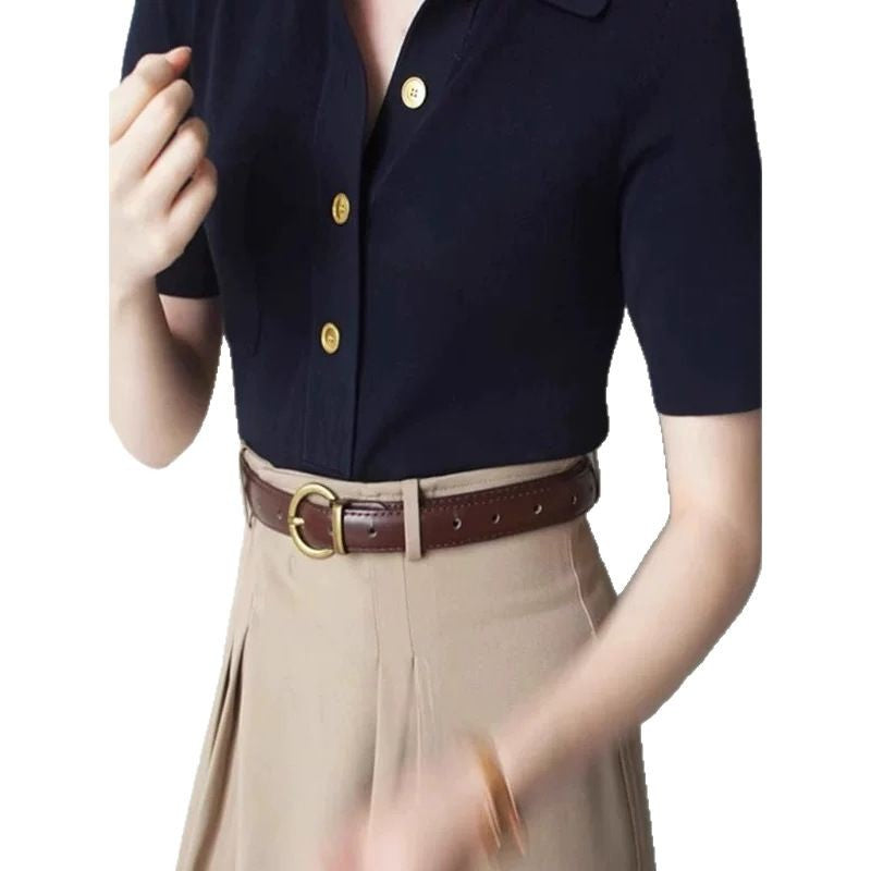 Dame kortærmet bluse med elegante knapper og klassisk krave Stilla