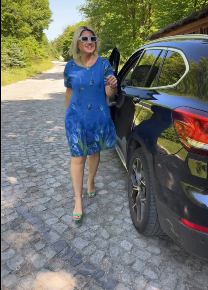Dame fritidkjole med blomsterprint og behagelig snit Stilla