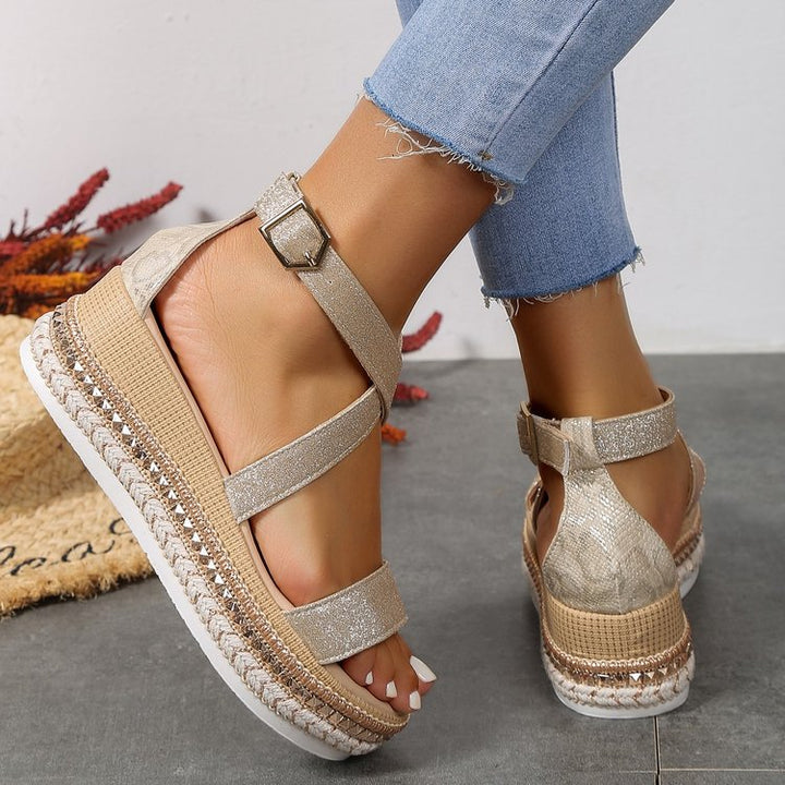 Dame Wedge-sandaler med glamorøst glimmerdesign og justerbar rem Stilla