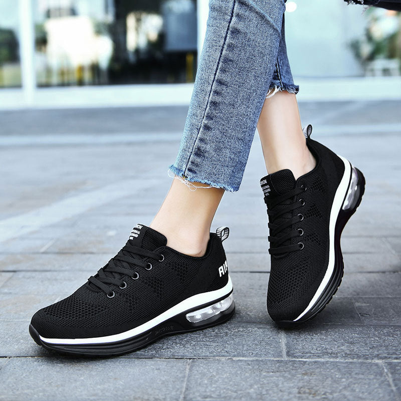 Dame nan urbane Strik-sneakers med perforeret strikstof, dämpende hælkapsel og fjederende let sål Skovae
