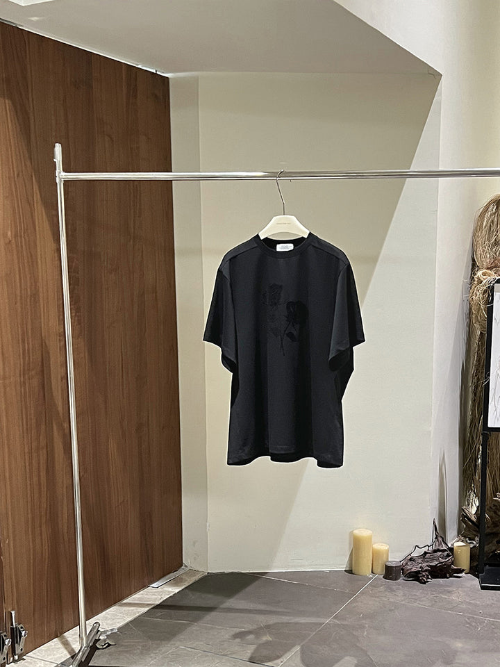 Dame afslappet oversized T-shirt med blomstermotiv Stilla