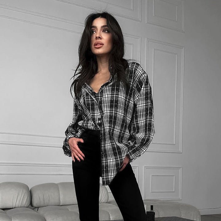Dame Oversized Ternet Bluse med praktiske Knapdetaljer Stilla