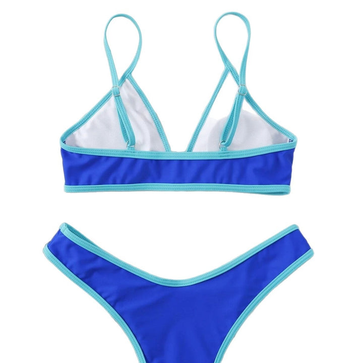 Dame triangel-bikini med kontrasterende detaljer Skovae