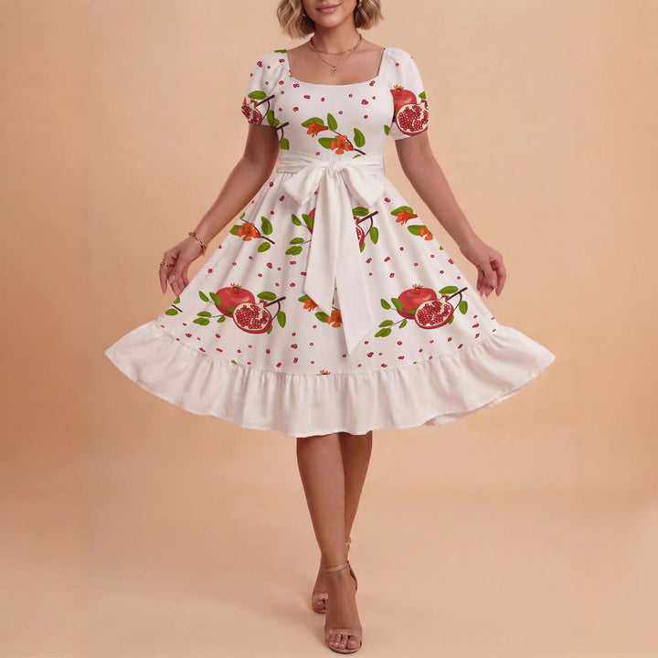 Damekjole med figursyet snit og legende blomsterdesign Skovae