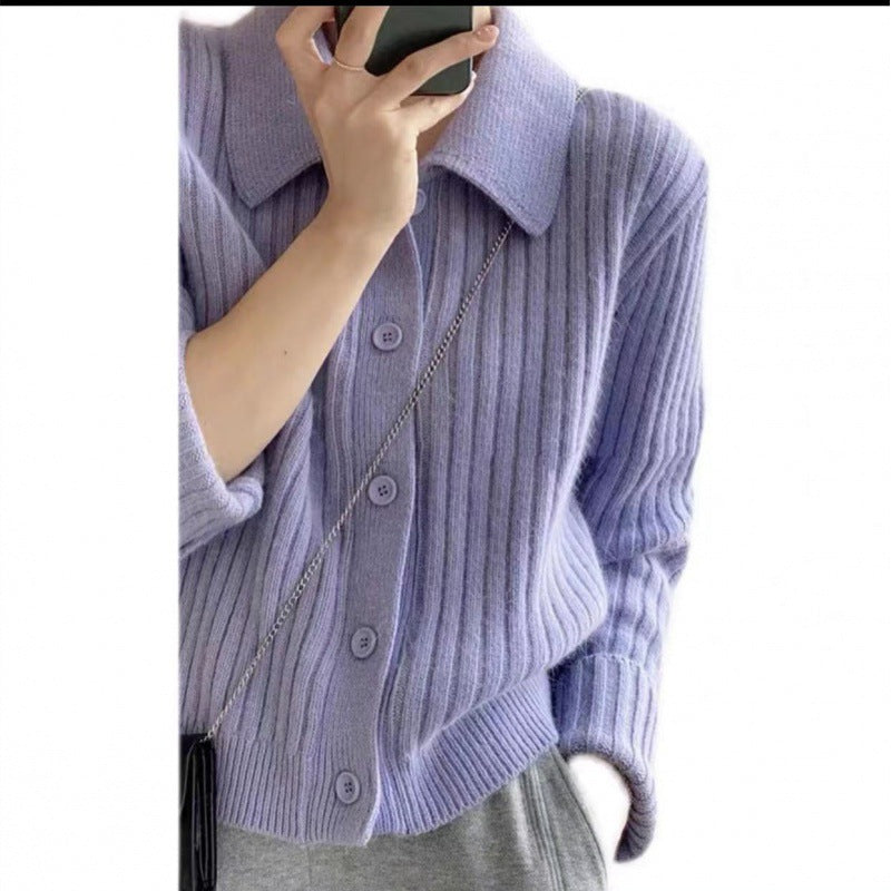 Dame cardigan med elegant knaplukning og ultramoderne ribbet design Stilla