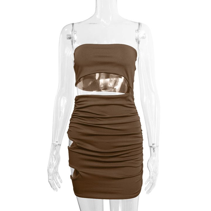 Dame figursyet minikjole med off-shoulder design og raffinerede cut-outs Stilla