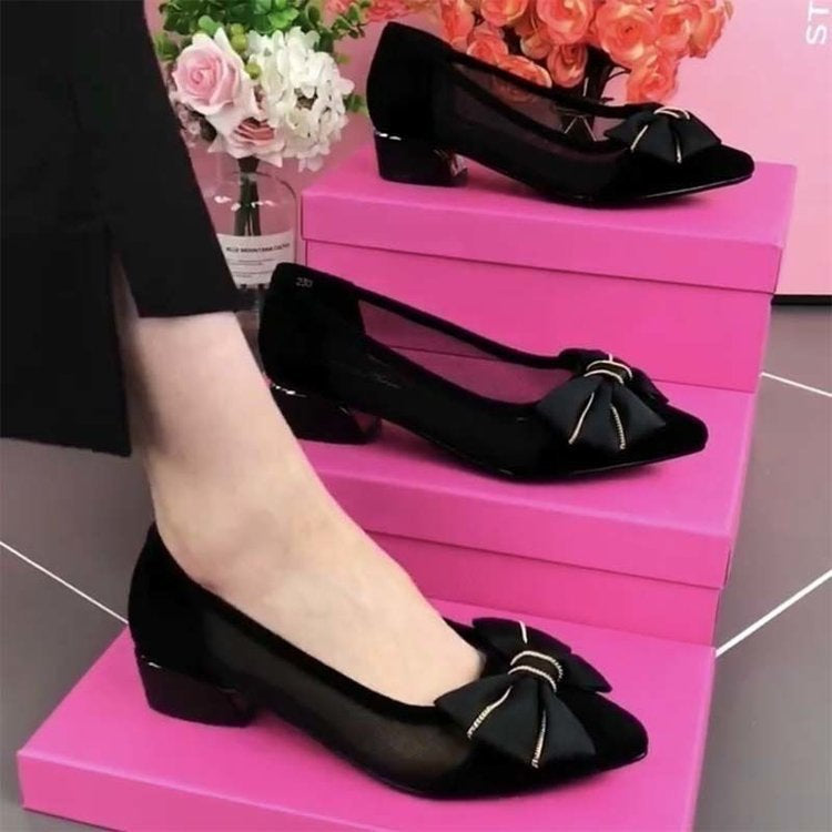 Dame ballerinas med moderigtige sløjfeapplikation og gennemsigtigt design Stilla