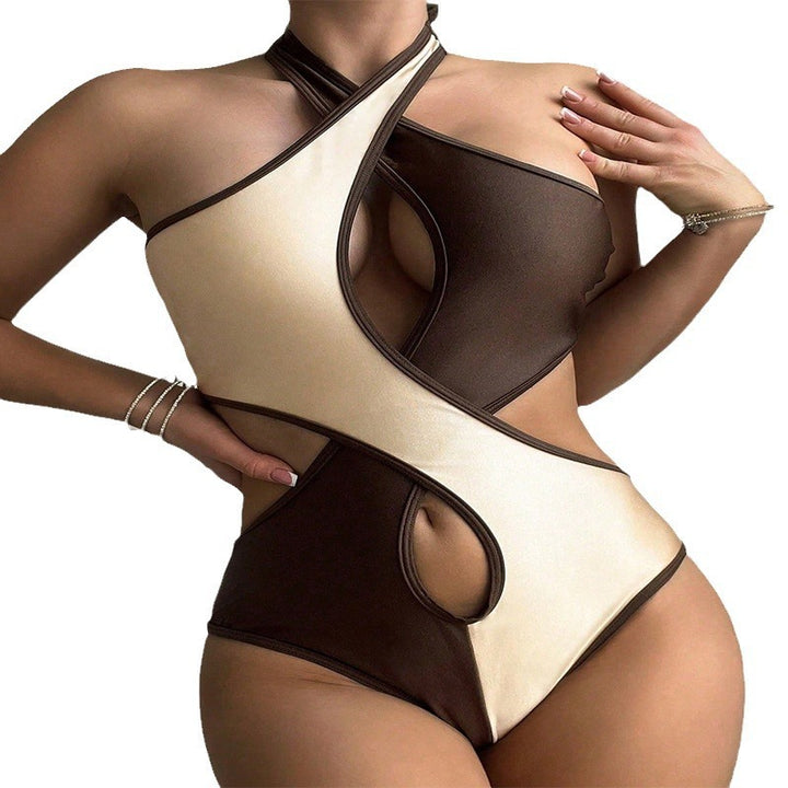 Dame one-piece badedragt med innovativt snit og sexet cut-out-design Skovae