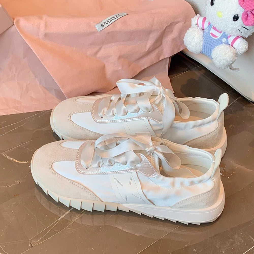 Dame Sporty Sneakers med innovativt design og behagelig sål Stilla