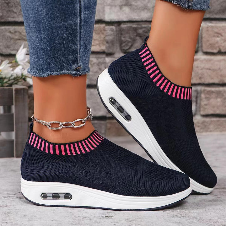 Dame Slip-On Sneakers med åndbart strikoverflade og støddæmpende sål Stilla