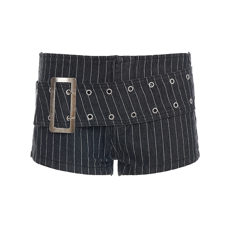 Dame fashionable shorts med bredt bælte og dekorative øjer Skovae