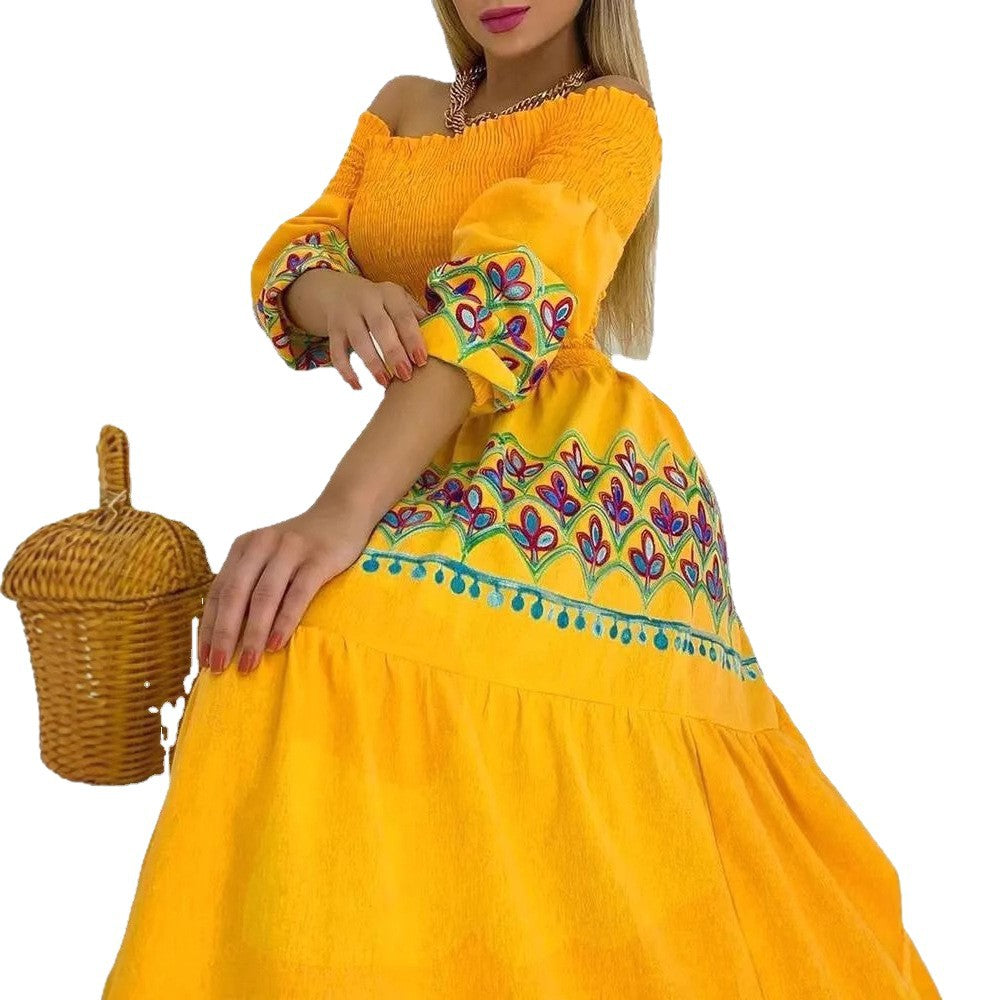 Kvinders Boho Maxi Kjole med Off-the-Shoulder Design og Legendes Broderi Detalje