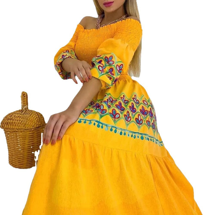 Kvinders Boho Maxi Kjole med Off-the-Shoulder Design og Legendes Broderi Detalje